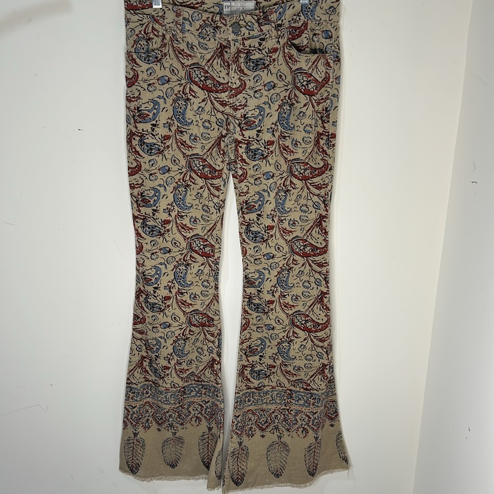 FREE PEOPLE New Delhi Border Paisley Print Flare Corduroy Jeans Size 28 - Picture 5 of 16